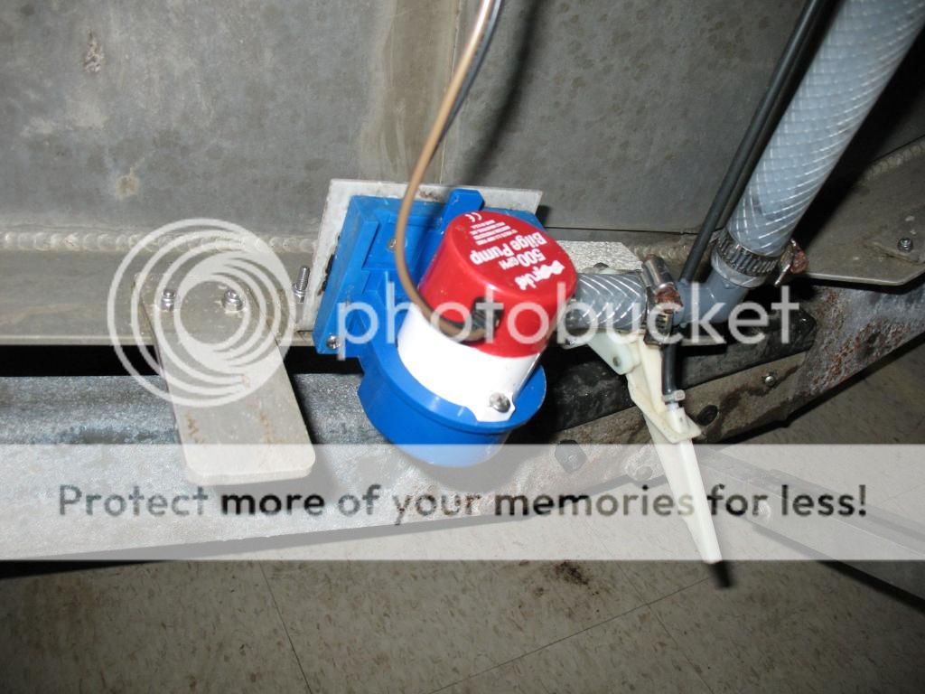 Transom mounted live bait pumps...