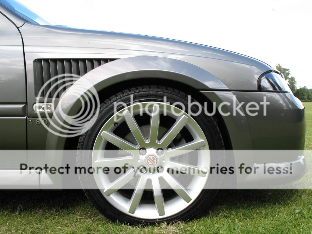 http://i924.photobucket.com/albums/ad84/ZSC-Pictures/RS2OOOs%20MK2%20ZS%20180%20Saloon/IMG_1500_zps68479ff5.jpg